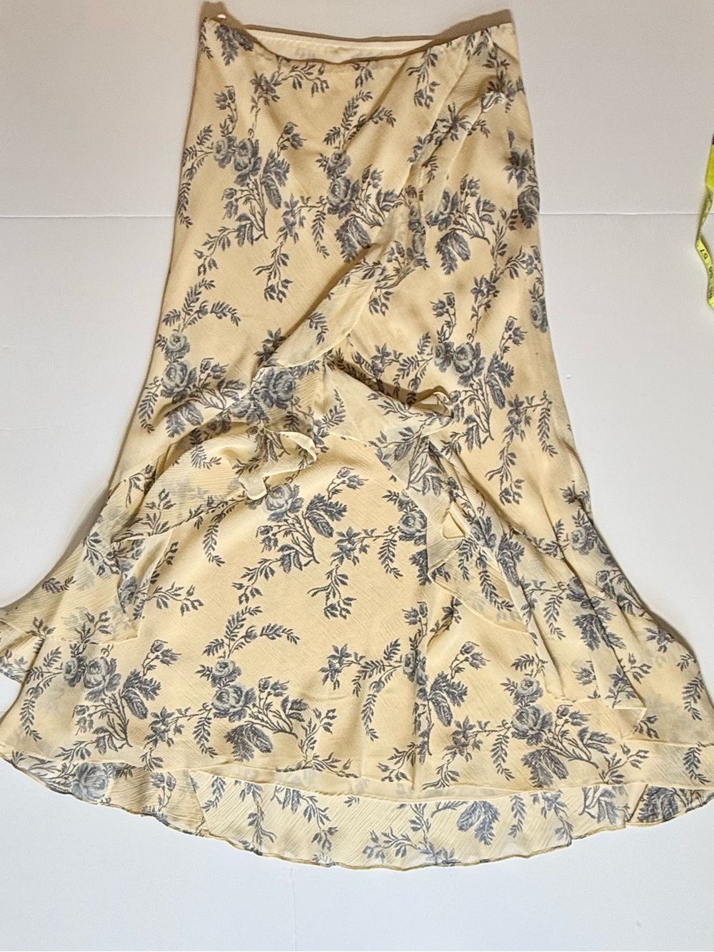 Lauren Ralph Lauren 100% Silk Floral Ruffle Asymmetrical Midi Skirt Size 8 - Picture 1 of 7